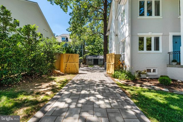 6111 35TH ST N, Arlington, VA 22213
