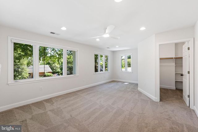 6111 35TH ST N, Arlington, VA 22213