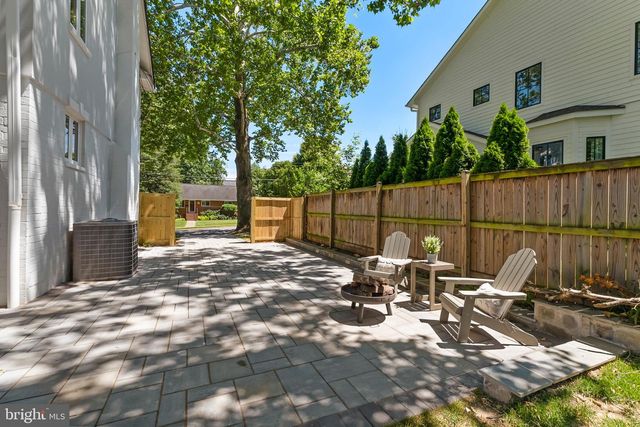6111 35TH ST N, Arlington, VA 22213