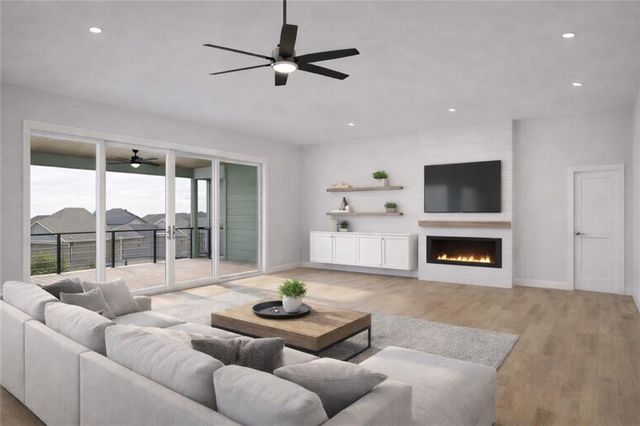 2716 Stone Creek Avenue, Tonganoxie, KS 66086