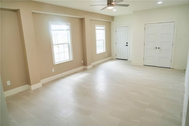 7570 La Concha Blvd, Port Aransas, TX 78373