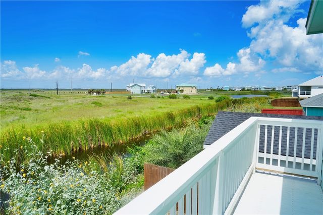 7570 La Concha Blvd, Port Aransas, TX 78373