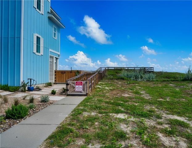 7570 La Concha Blvd, Port Aransas, TX 78373