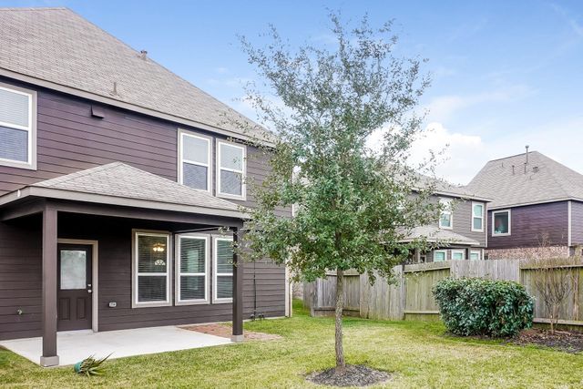 19011 Woodland Leaf Lane, Tomball, TX 77375