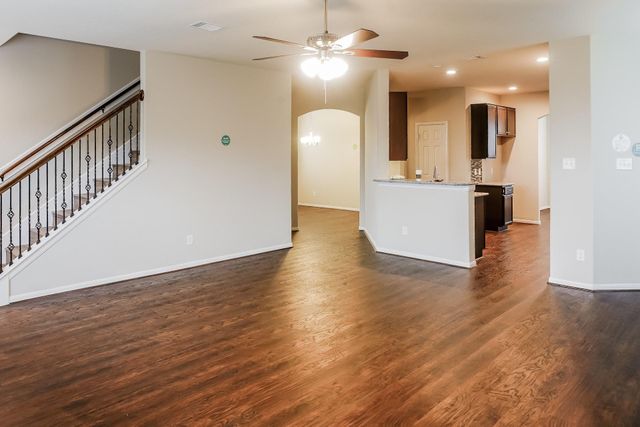 19011 Woodland Leaf Lane, Tomball, TX 77375