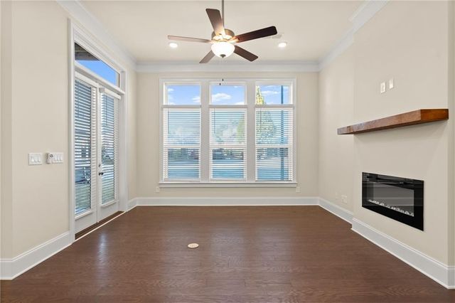 136 Village Green Avenue, Woodstock, GA 30189