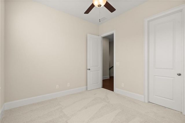 136 Village Green Avenue, Woodstock, GA 30189