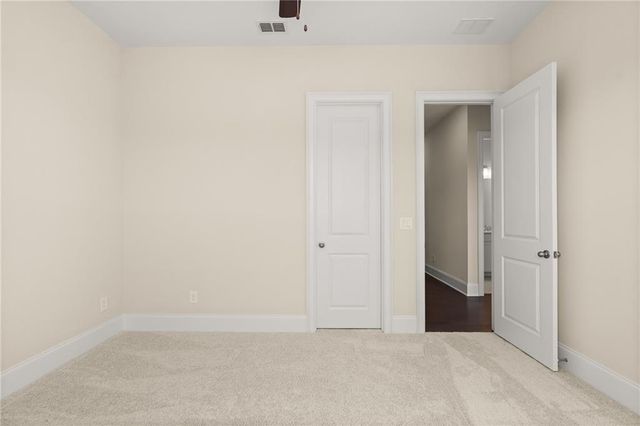 136 Village Green Avenue, Woodstock, GA 30189