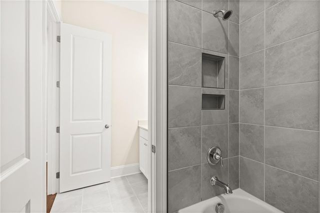 136 Village Green Avenue, Woodstock, GA 30189