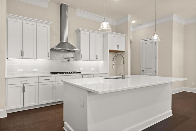 136 Village Green Avenue, Woodstock, GA 30189