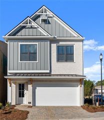 136 Village Green Avenue, Woodstock, GA 30189
