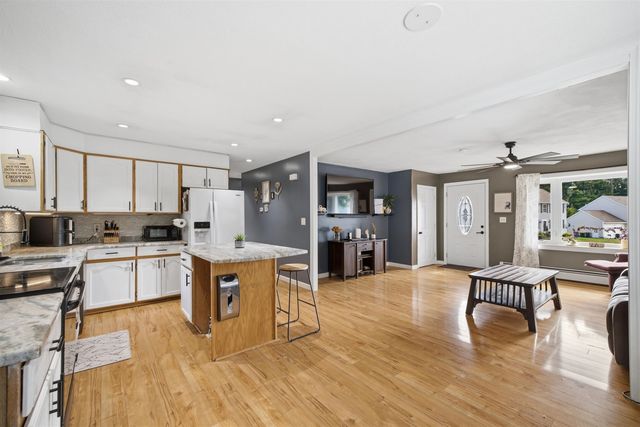 38 Eayers Pond Road, Hudson, NH 03051