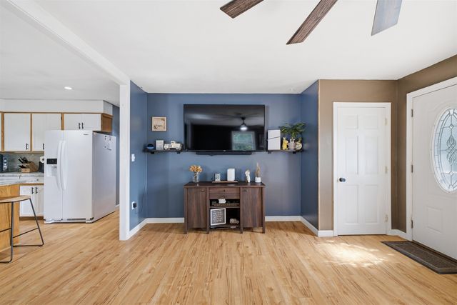 38 Eayers Pond Road, Hudson, NH 03051