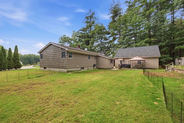 38 Eayers Pond Road, Hudson, NH 03051