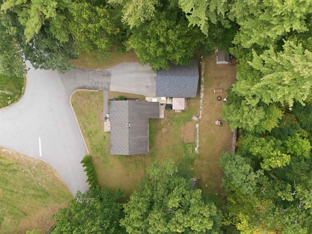 38 Eayers Pond Road, Hudson, NH 03051