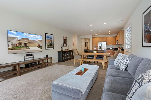 3828 Lookout Dr, Modesto, CA 95355