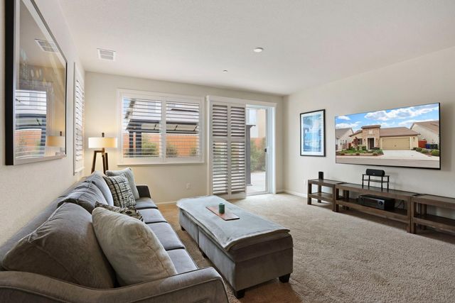 3828 Lookout Dr, Modesto, CA 95355