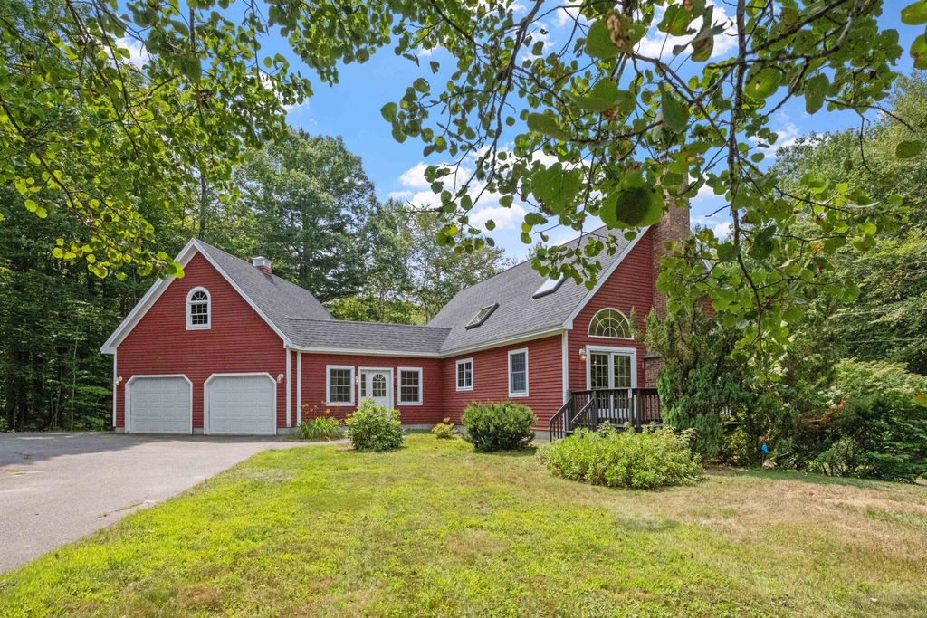 38 Mountain Vista Drive, New Hampton, NH 03256