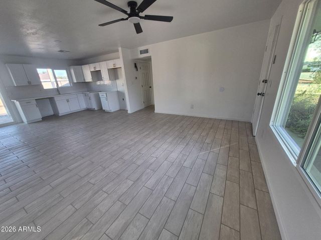 3310 E ANGELA Drive, Phoenix, AZ 85032