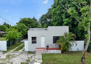 836 NW 29th Terrace, Miami, FL 33127