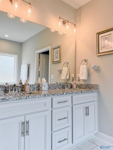 43 Winchester Drive, Decatur, AL 35603