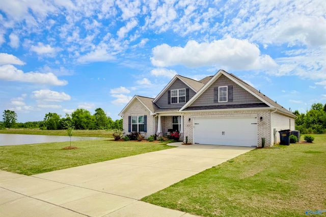 43 Winchester Drive, Decatur, AL 35603