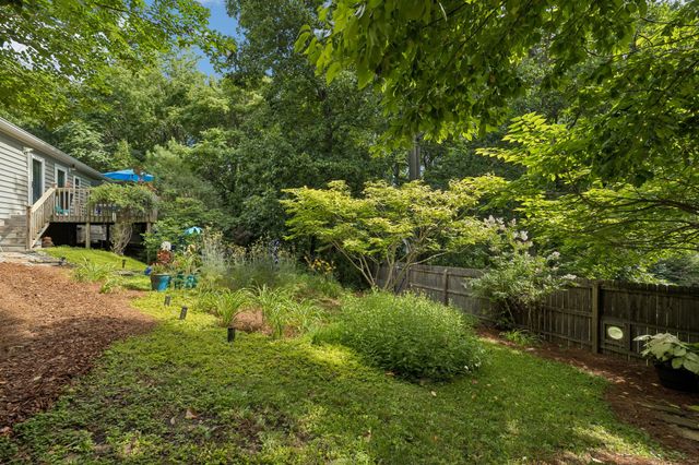 5499 Old Sams Creek Rd, Pegram, TN 37143