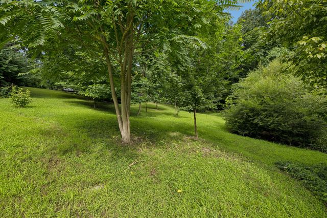 5499 Old Sams Creek Rd, Pegram, TN 37143