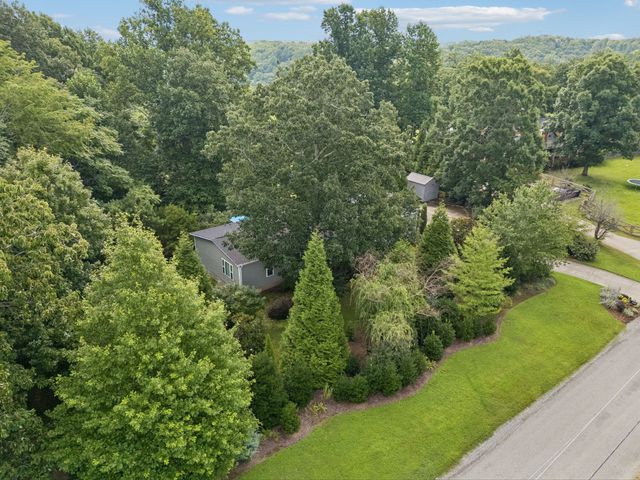 5499 Old Sams Creek Rd, Pegram, TN 37143