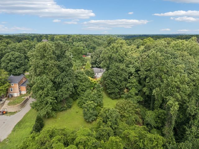 5499 Old Sams Creek Rd, Pegram, TN 37143