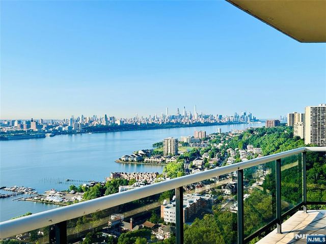 1512 Palisade Avenue 20H, Fort Lee, NJ 07024