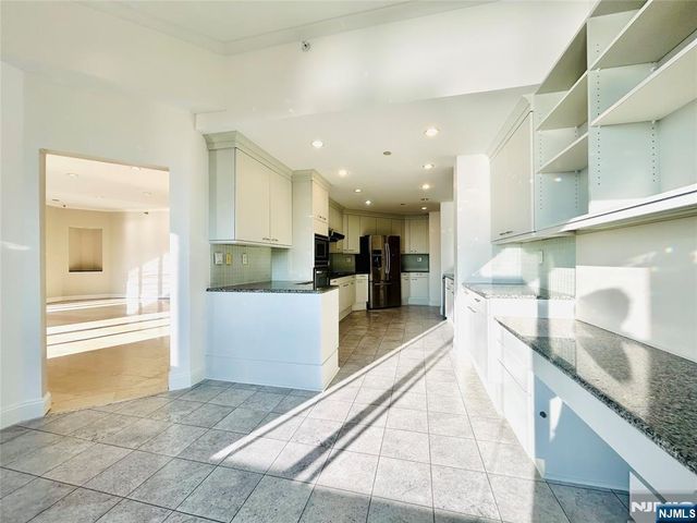 1512 Palisade Avenue 20H, Fort Lee, NJ 07024