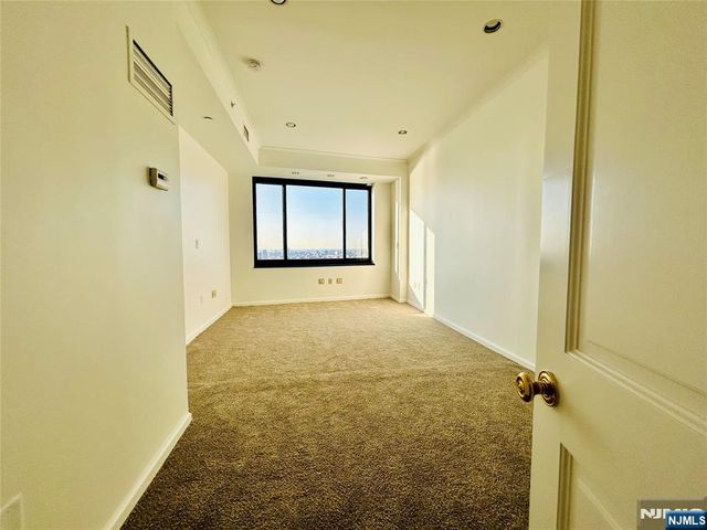 1512 Palisade Avenue 20H, Fort Lee, NJ 07024