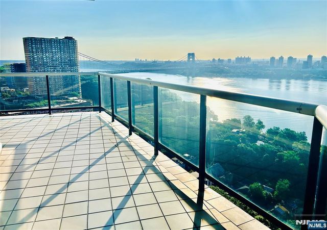 1512 Palisade Avenue 20H, Fort Lee, NJ 07024