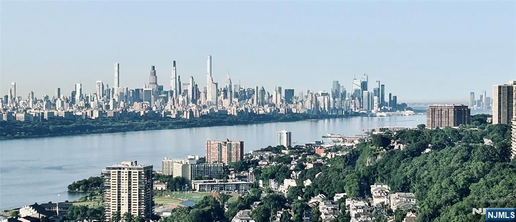 1512 Palisade Avenue 20H, Fort Lee, NJ 07024