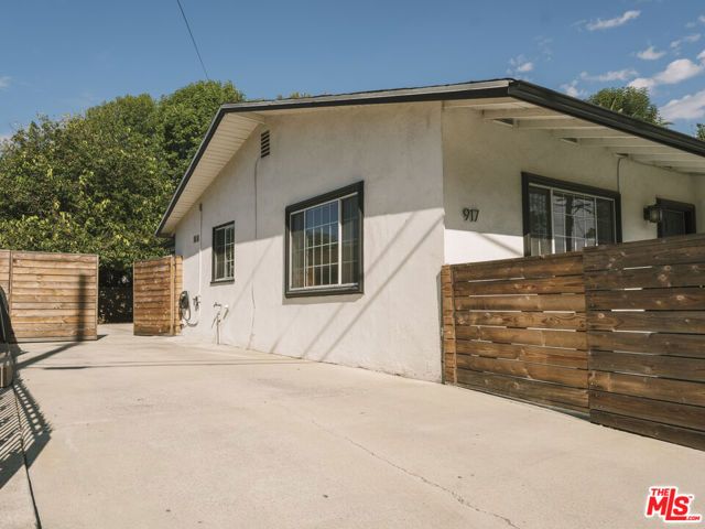 917 N Avenue 51, Los Angeles, CA 90042