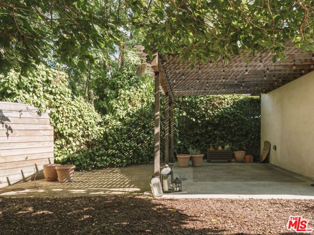 917 N Avenue 51, Los Angeles, CA 90042