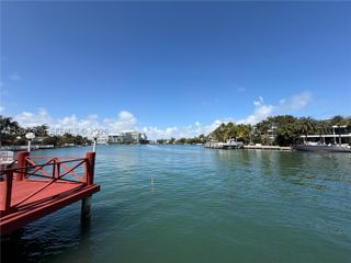 4740 Pine Tree Dr 23, Miami Beach, FL 33140