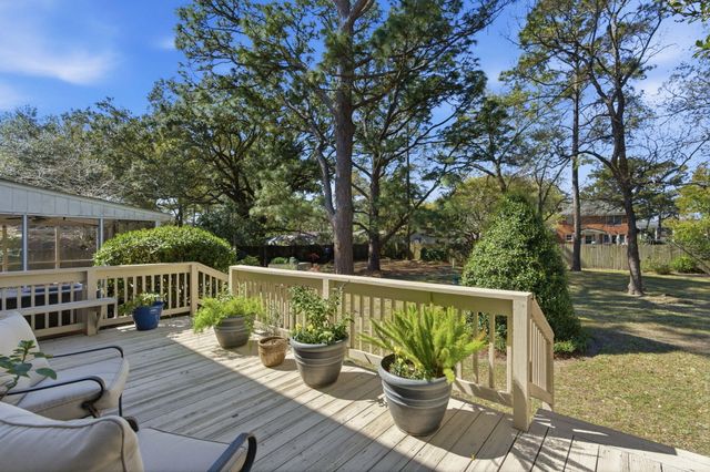 932 Tall Pine Road, Mount Pleasant, SC 29464