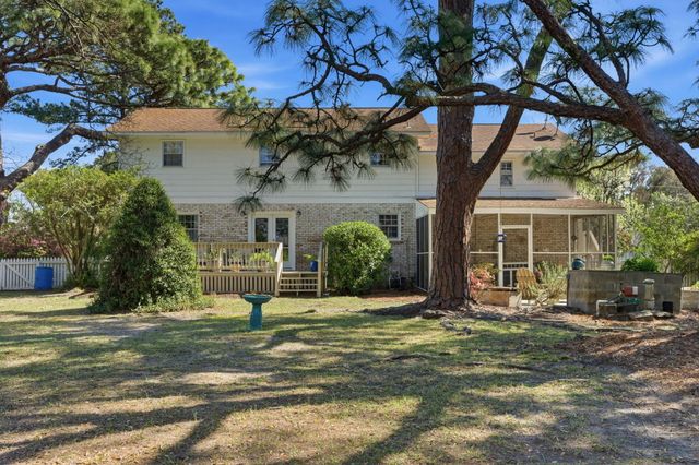 932 Tall Pine Road, Mount Pleasant, SC 29464