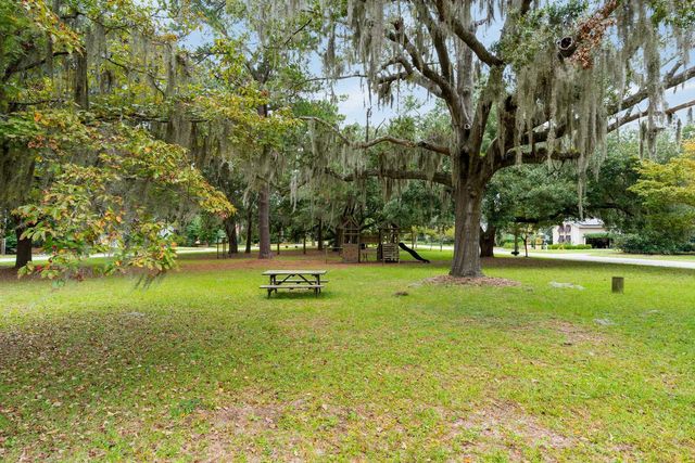 932 Tall Pine Road, Mount Pleasant, SC 29464
