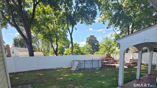 71 Jarvis Road, Manchester, CT 06040