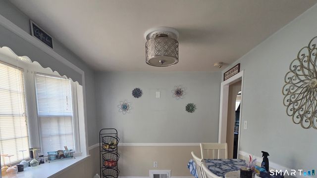 71 Jarvis Road, Manchester, CT 06040