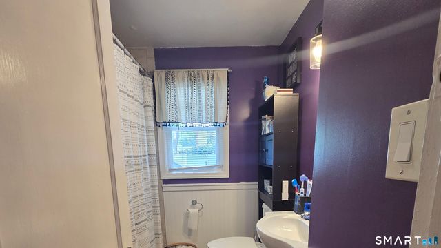 71 Jarvis Road, Manchester, CT 06040