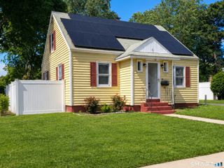 71 Jarvis Road, Manchester, CT 06040