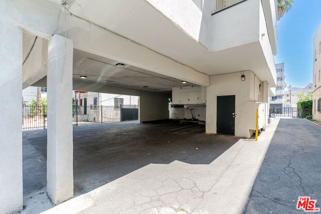 845 S KENMORE Avenue 201, Los Angeles, CA 90005