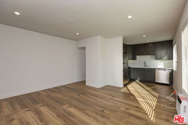 845 S KENMORE Avenue 201, Los Angeles, CA 90005