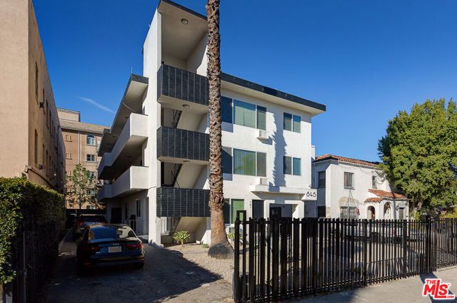 845 S KENMORE Avenue 201, Los Angeles, CA 90005