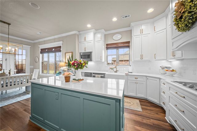 309 Timber Ridge Street, Cave Springs, AR 72718