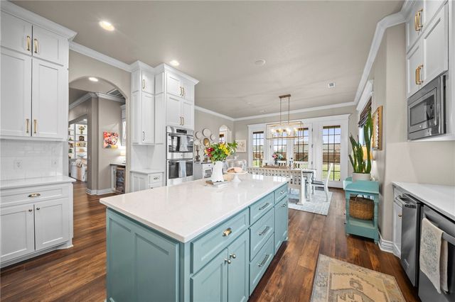 309 Timber Ridge Street, Cave Springs, AR 72718